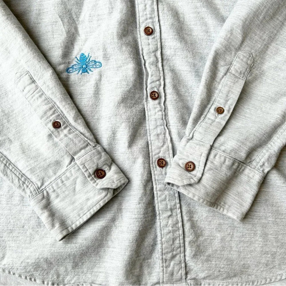 AEO  Cotton Button Down Seriously Soft Shirt with Customized Bees Embroidery - Picture 6 of 13